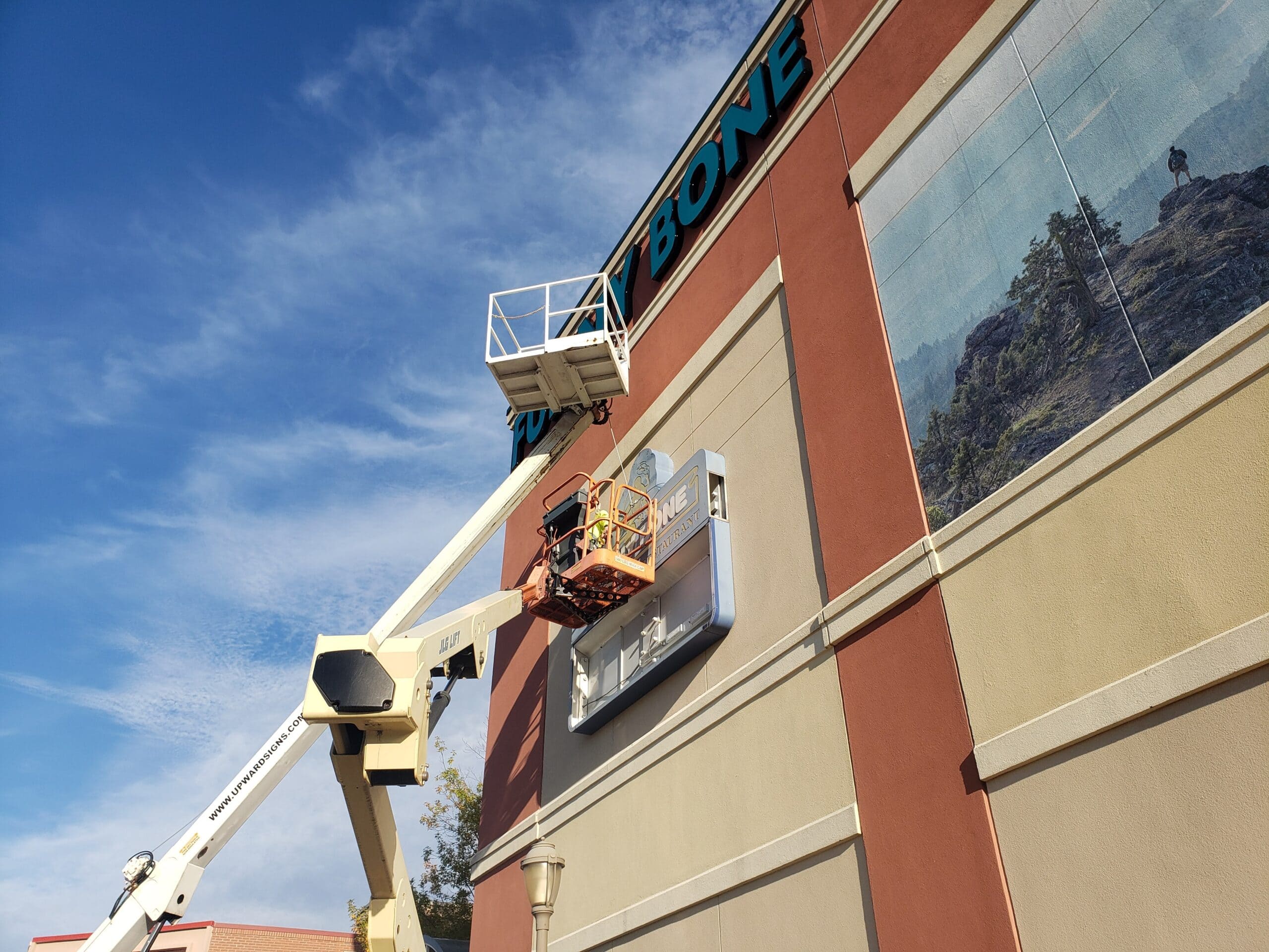 Channel Letters Installation