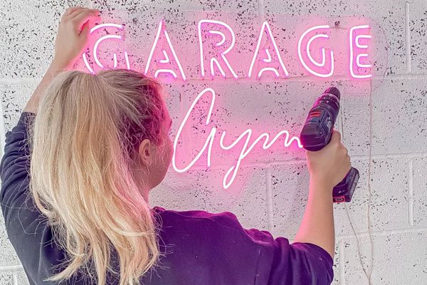 A Comprehensive Guide to Neon Sign Installation